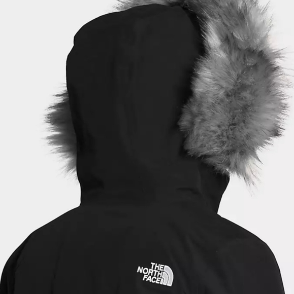 THE NORTH FACE Arctic Down Parka - Women's, BLACK - Picture 4 of 10
